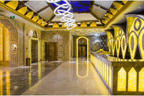 4K画质广州夜生活街拍，感受繁华都市的夜色之美